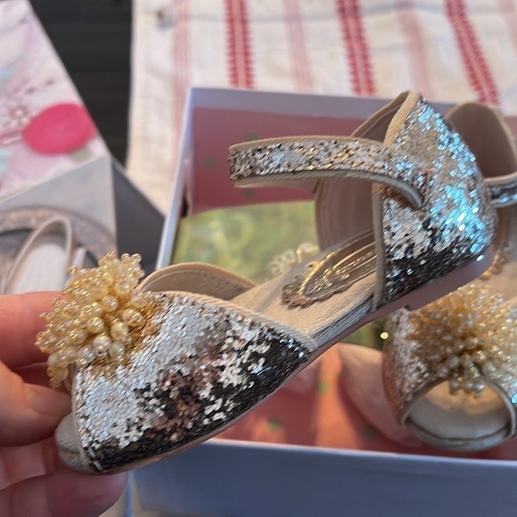 Joyfolie Rayme Gold shoes Size 6 Toddler Baby - Picture 9 of 10